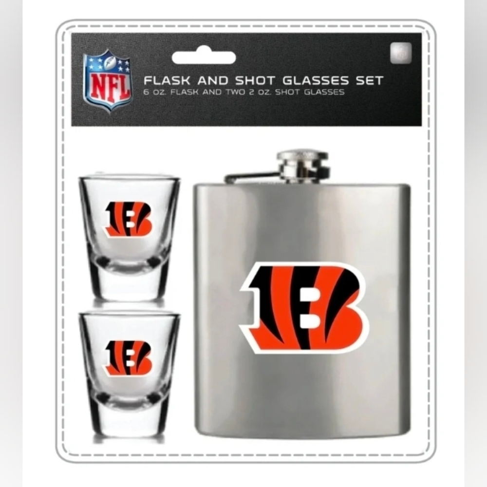 Cincinnati Bengals Flask and Shot Glass Set